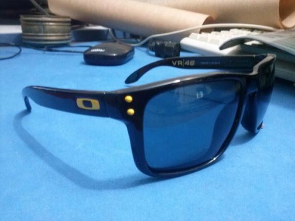 • OAKLEY HOLBROOK#04